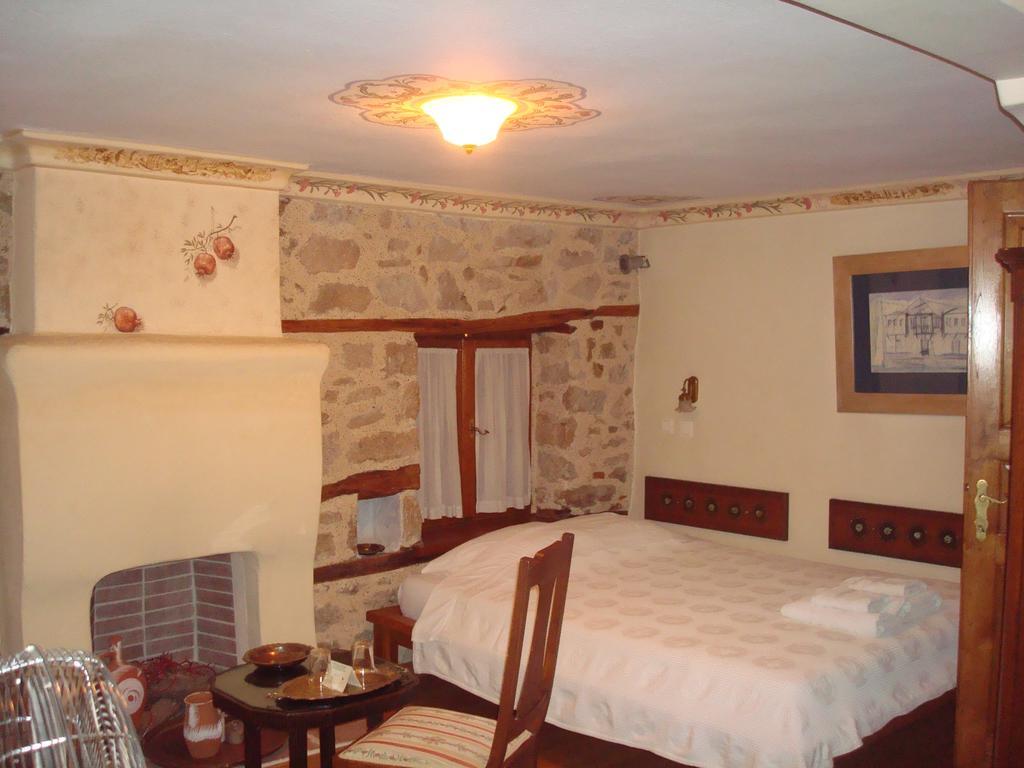 Oikia Alexandrou Traditional Inn 奥纳亚 外观 照片