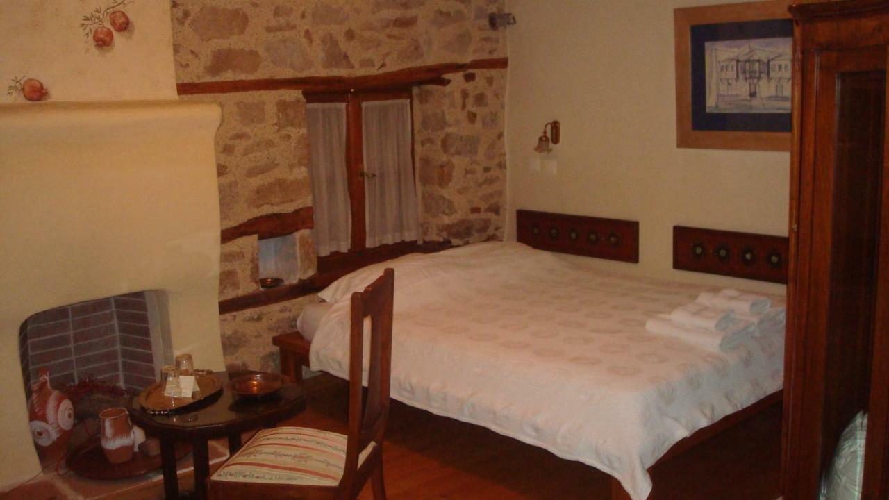 Oikia Alexandrou Traditional Inn 奥纳亚 外观 照片